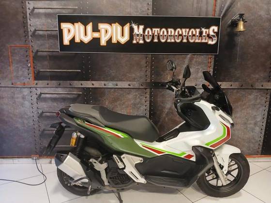 HONDA ADV 